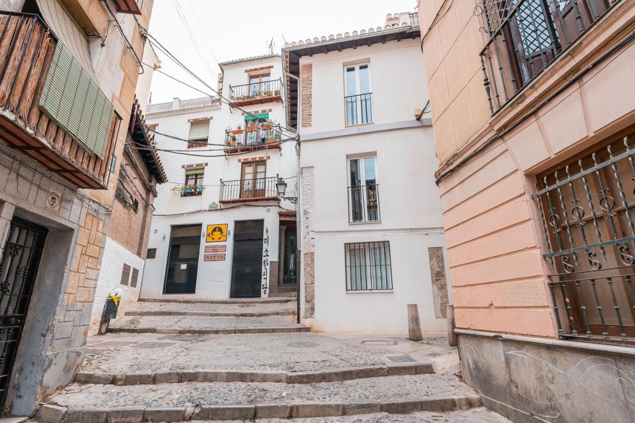 Qh Eme Suites Granada Exterior foto